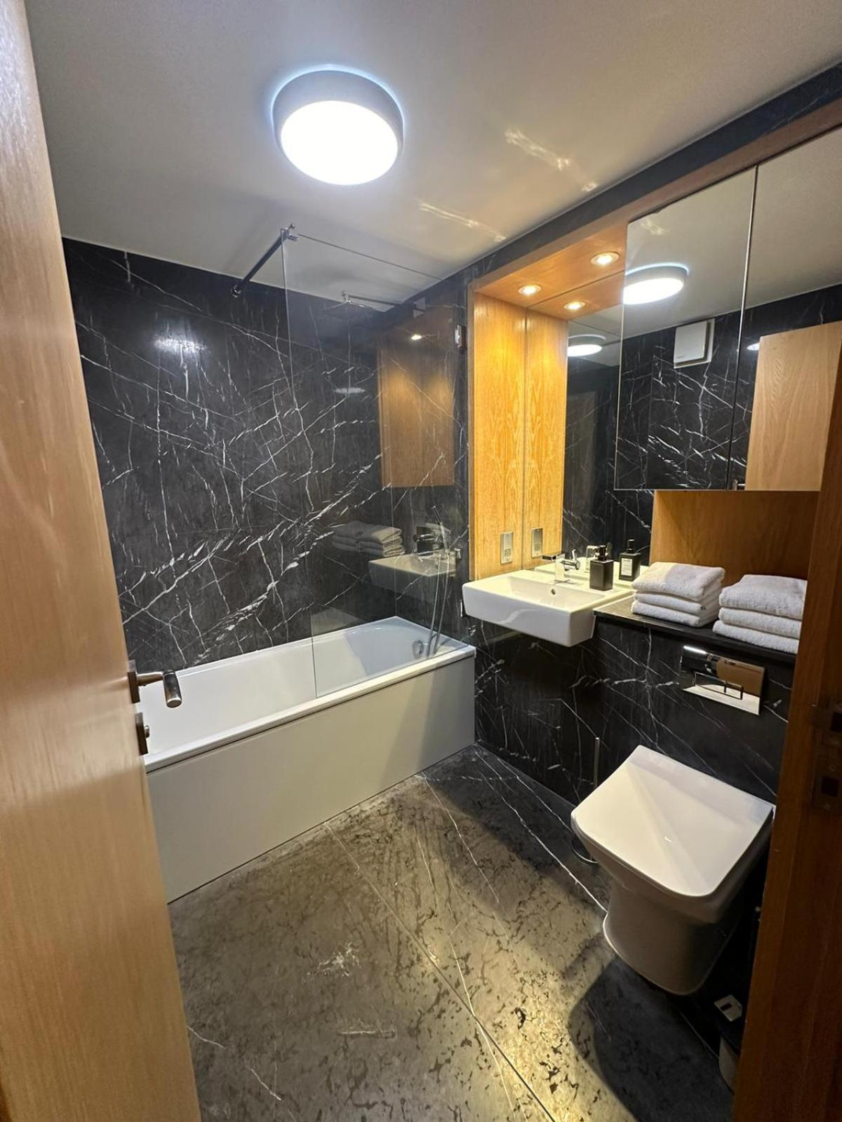 شقة Westwood House لندن المظهر الخارجي الصورة
