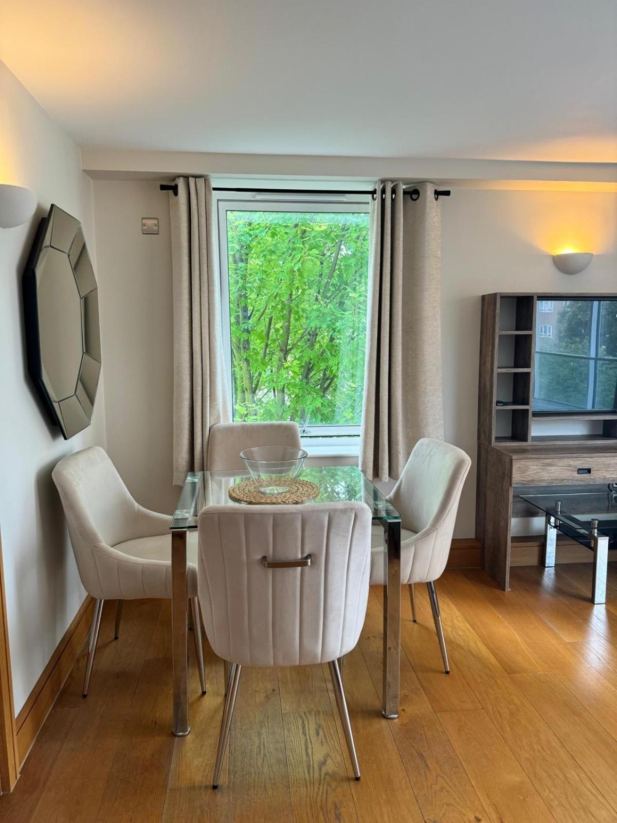 شقة Westwood House لندن المظهر الخارجي الصورة