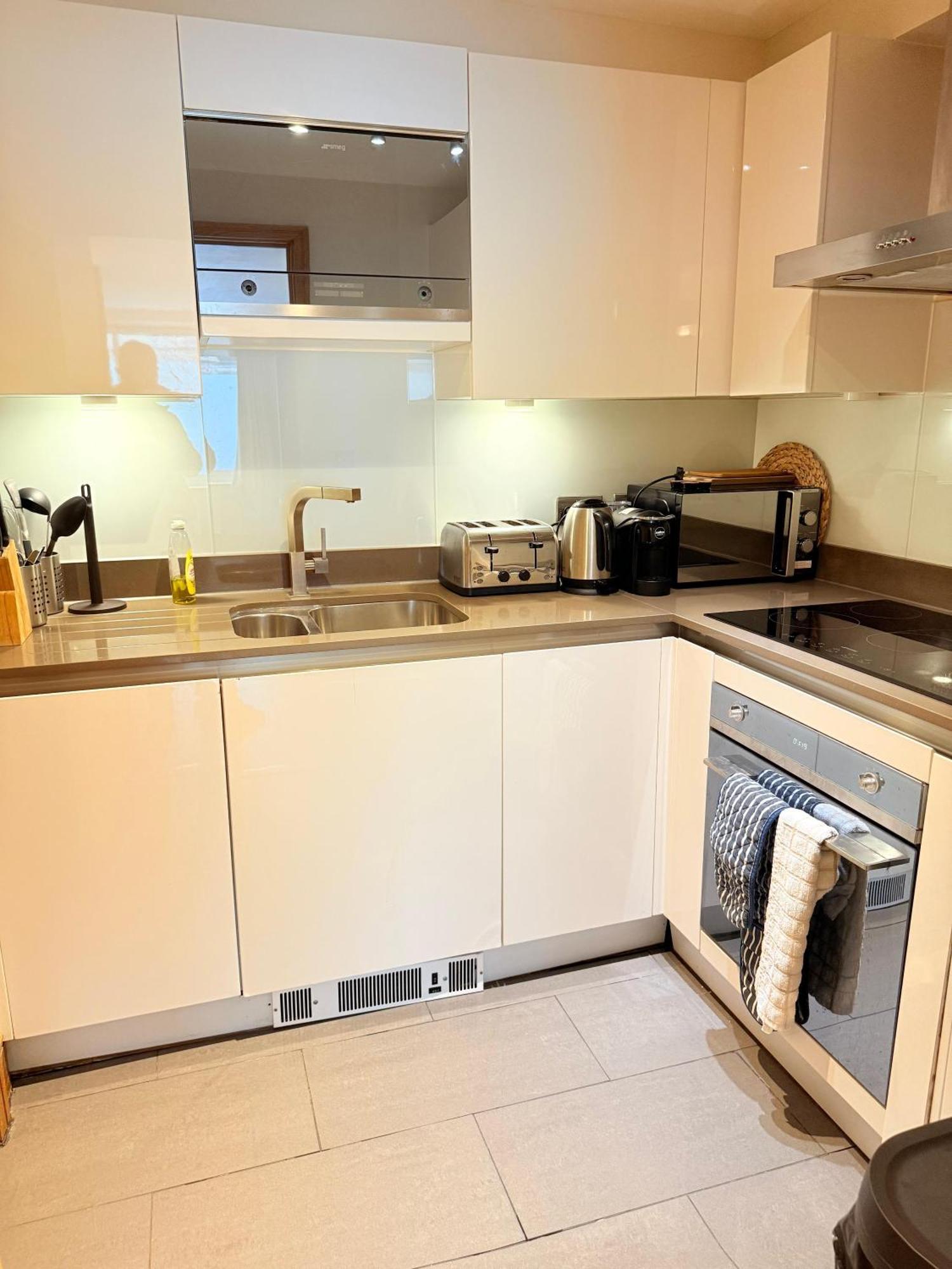 شقة Westwood House لندن المظهر الخارجي الصورة